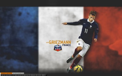 百博体育焦点-加克波头球攻门击中横梁